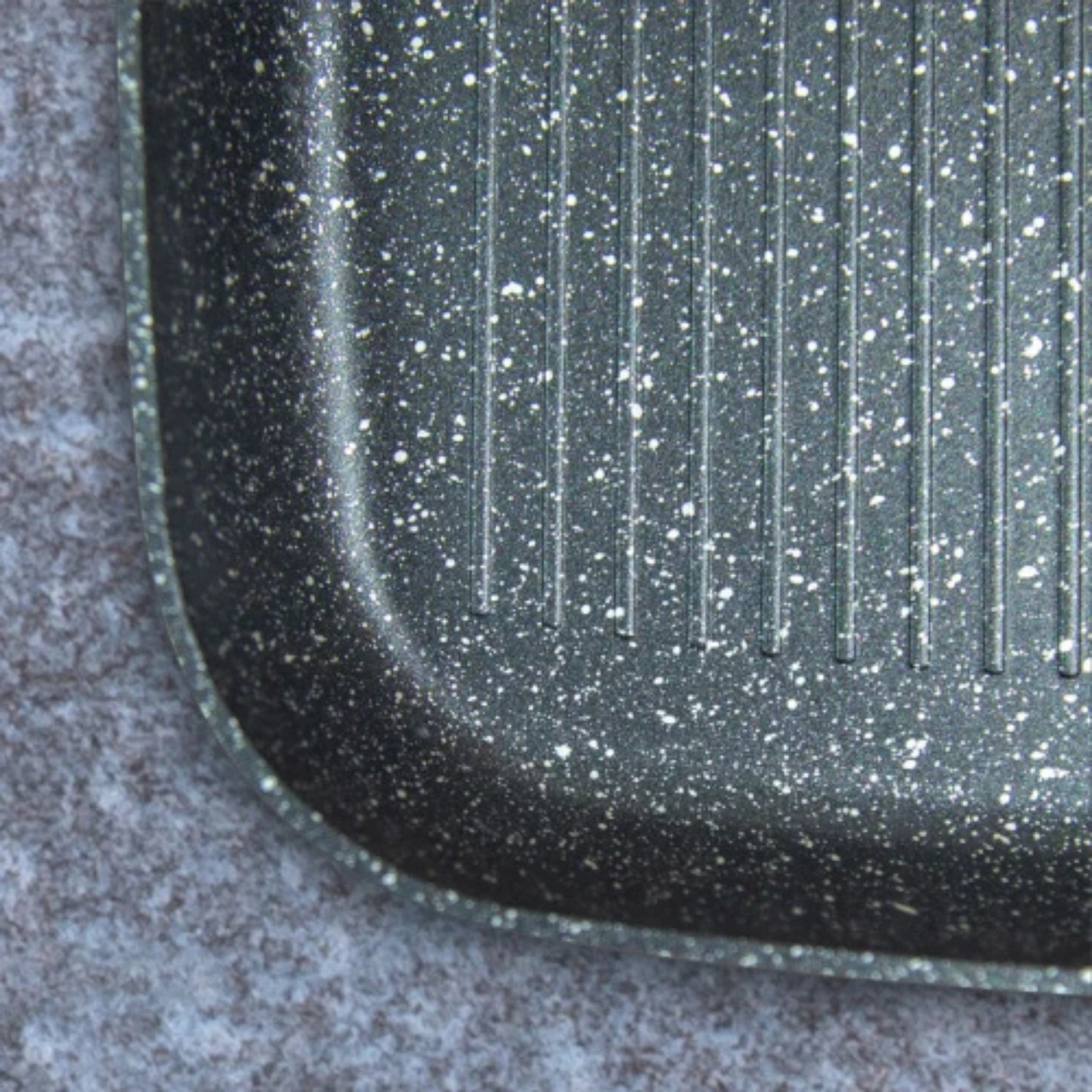 Grillpfanne aus geschmiedetem Aluminium mit Marmor-Antihaftbeschichtung